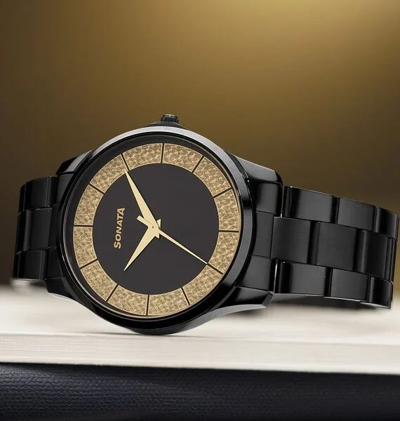 Sonata Traditional Essentials men’s quartz watch with multicoloured dial and black metal strap